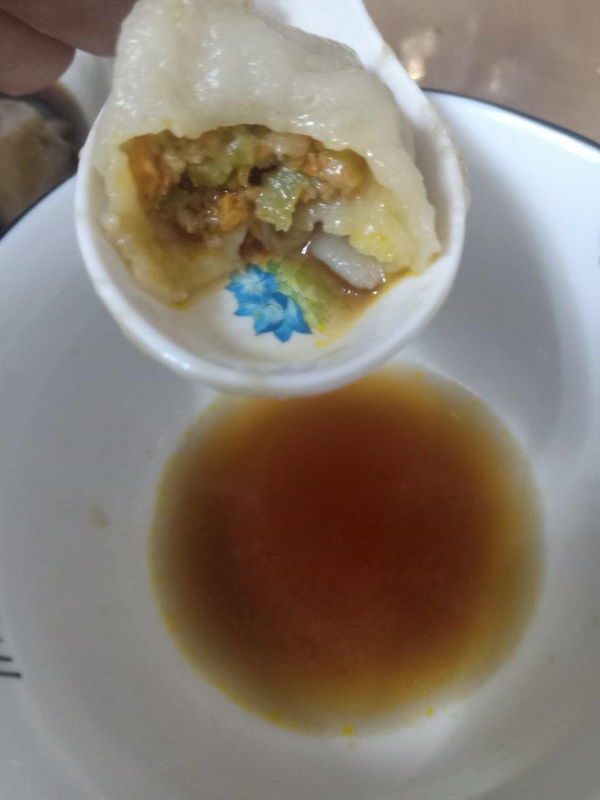 芹菜胡萝卜猪肉水饺