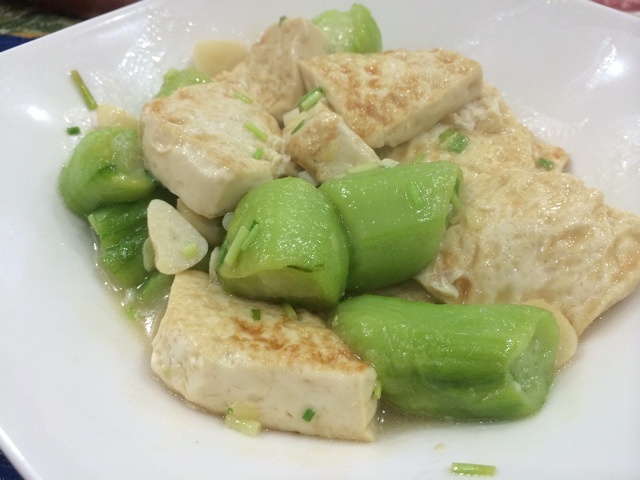 丝瓜炖豆腐（简单到不行）的做法