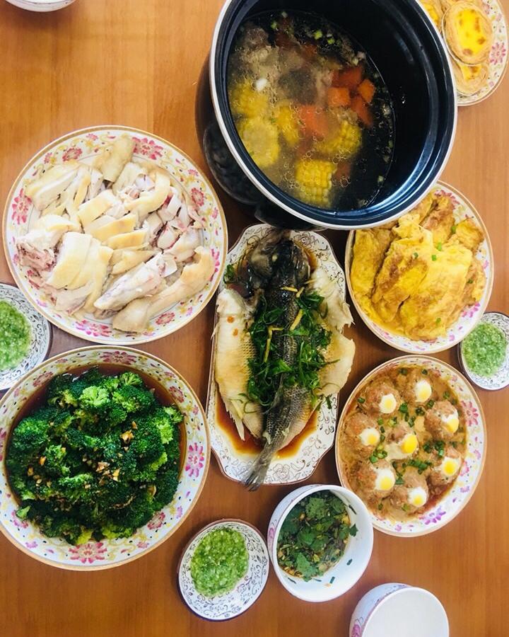 做一只超正经的白切鸡