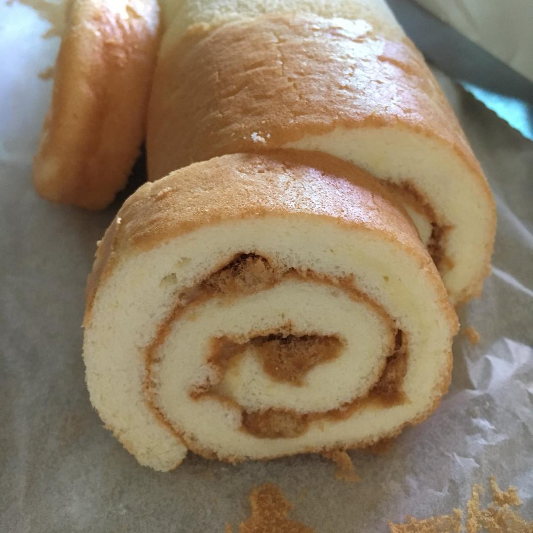 肉松戚风蛋糕卷