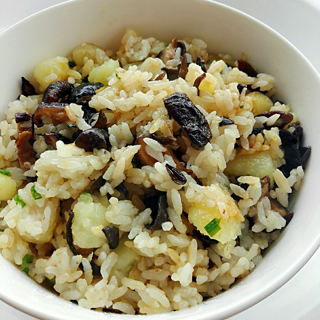 香菇土豆闷饭