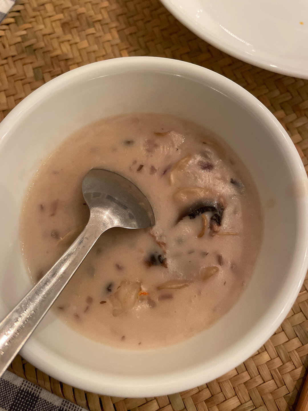 超惊艳奶油蘑菇汤(牛奶版本)