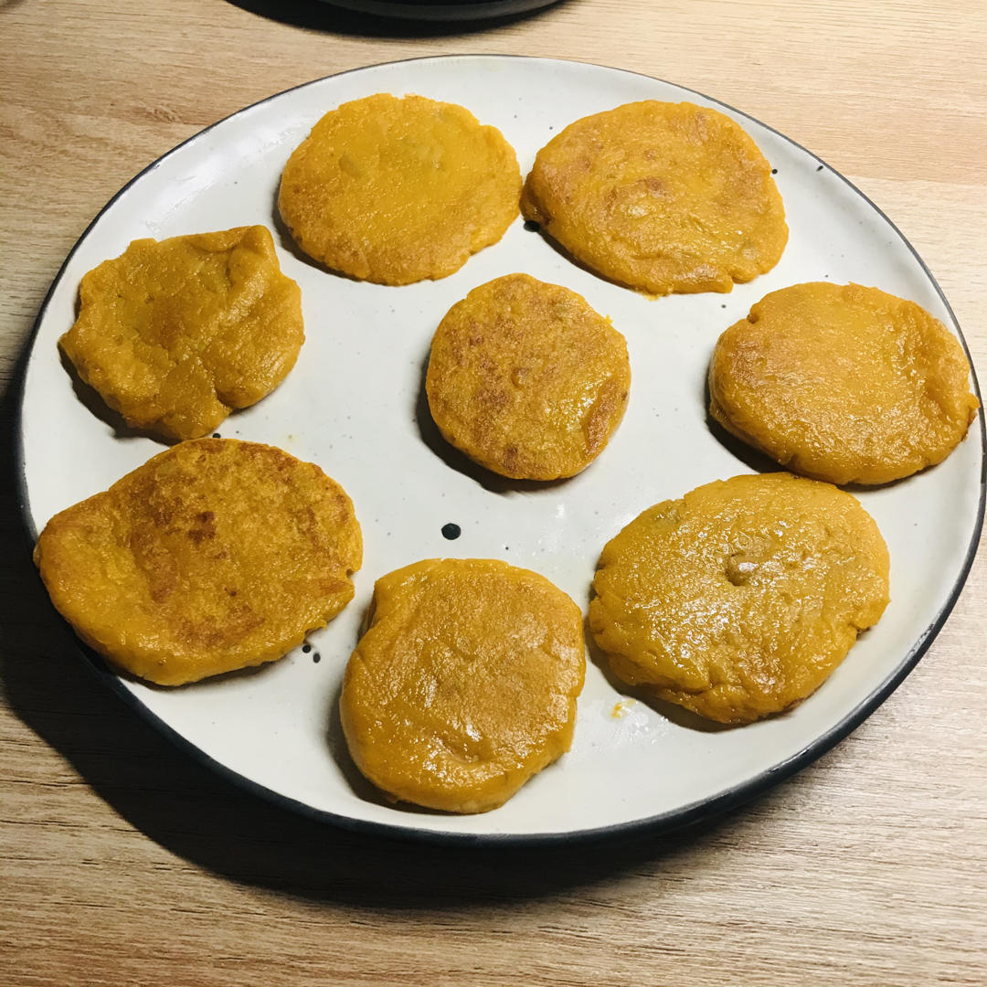 不用和面的紫薯饼，低脂无糖！怎么吃都不胖哦！