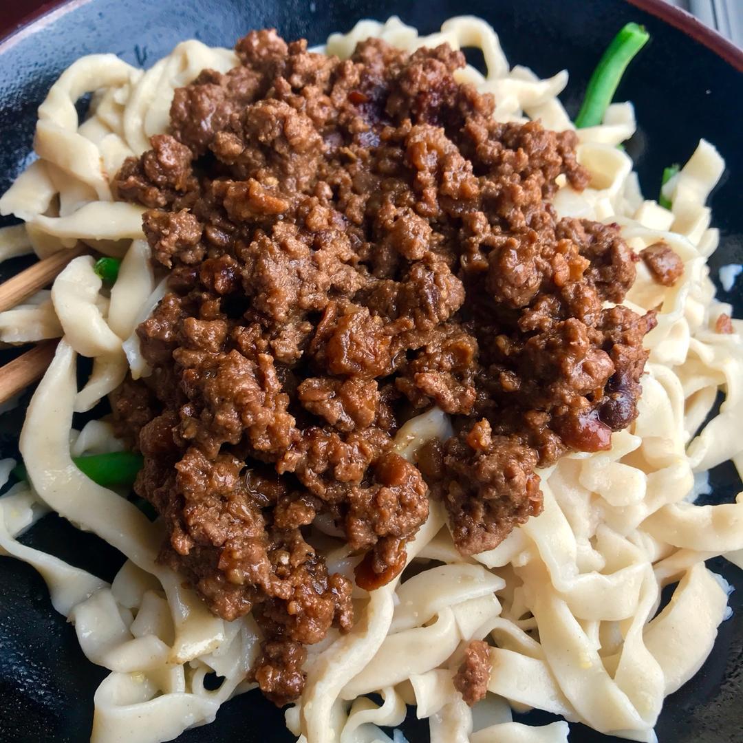 炸酱与手擀面