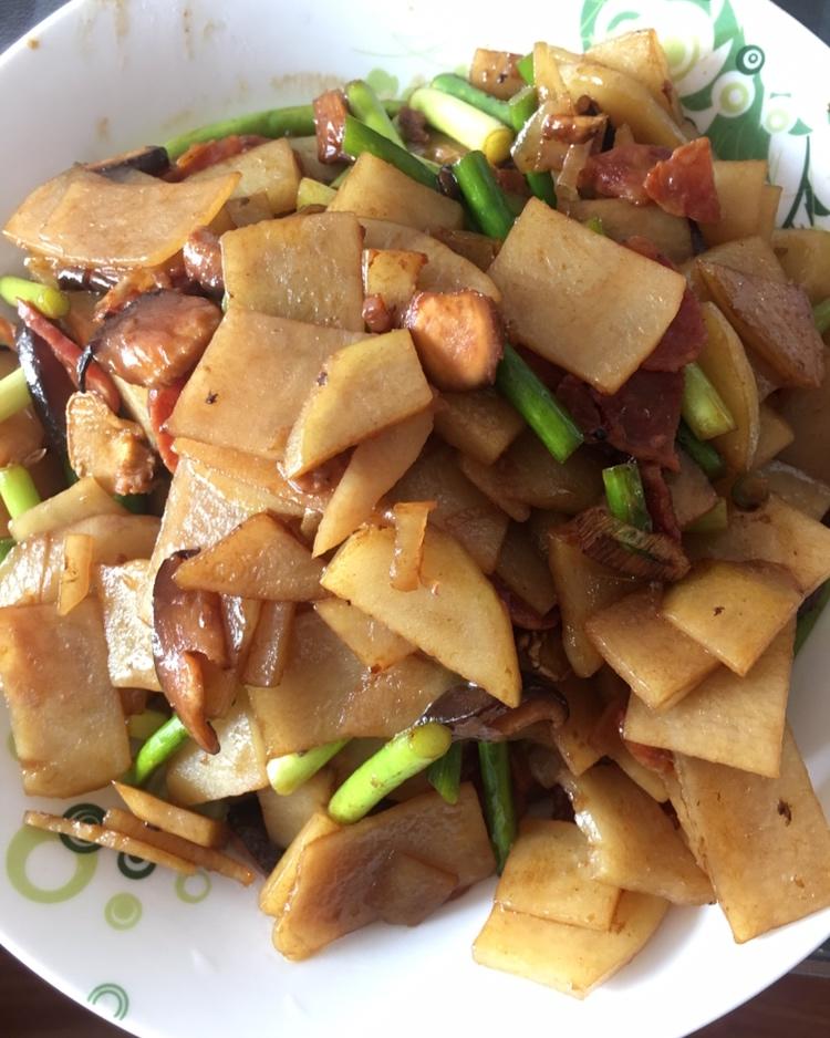 腊肉土豆片