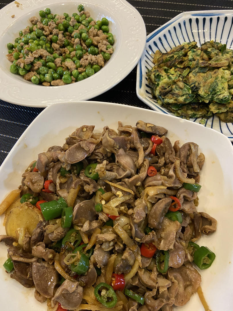 下饭神器泡椒鸡胗
