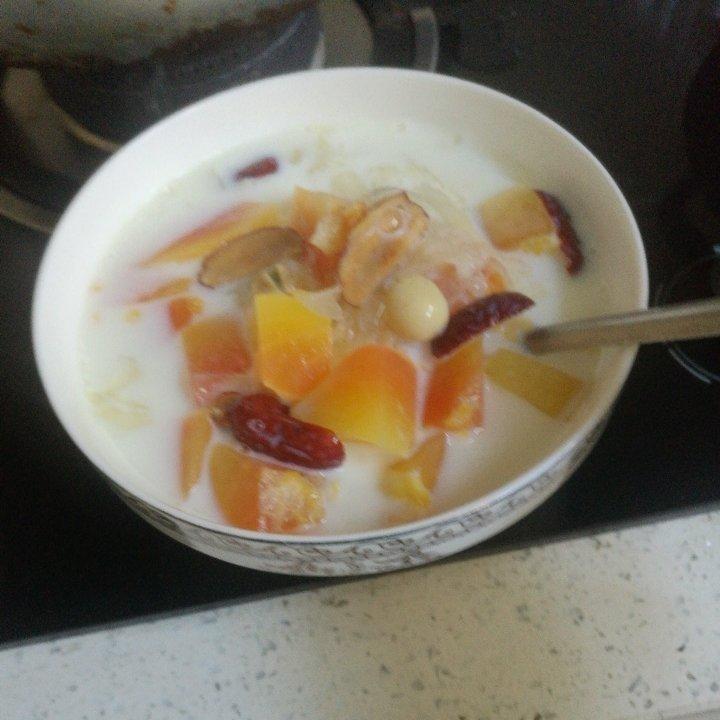 木瓜银耳汤、木瓜牛奶