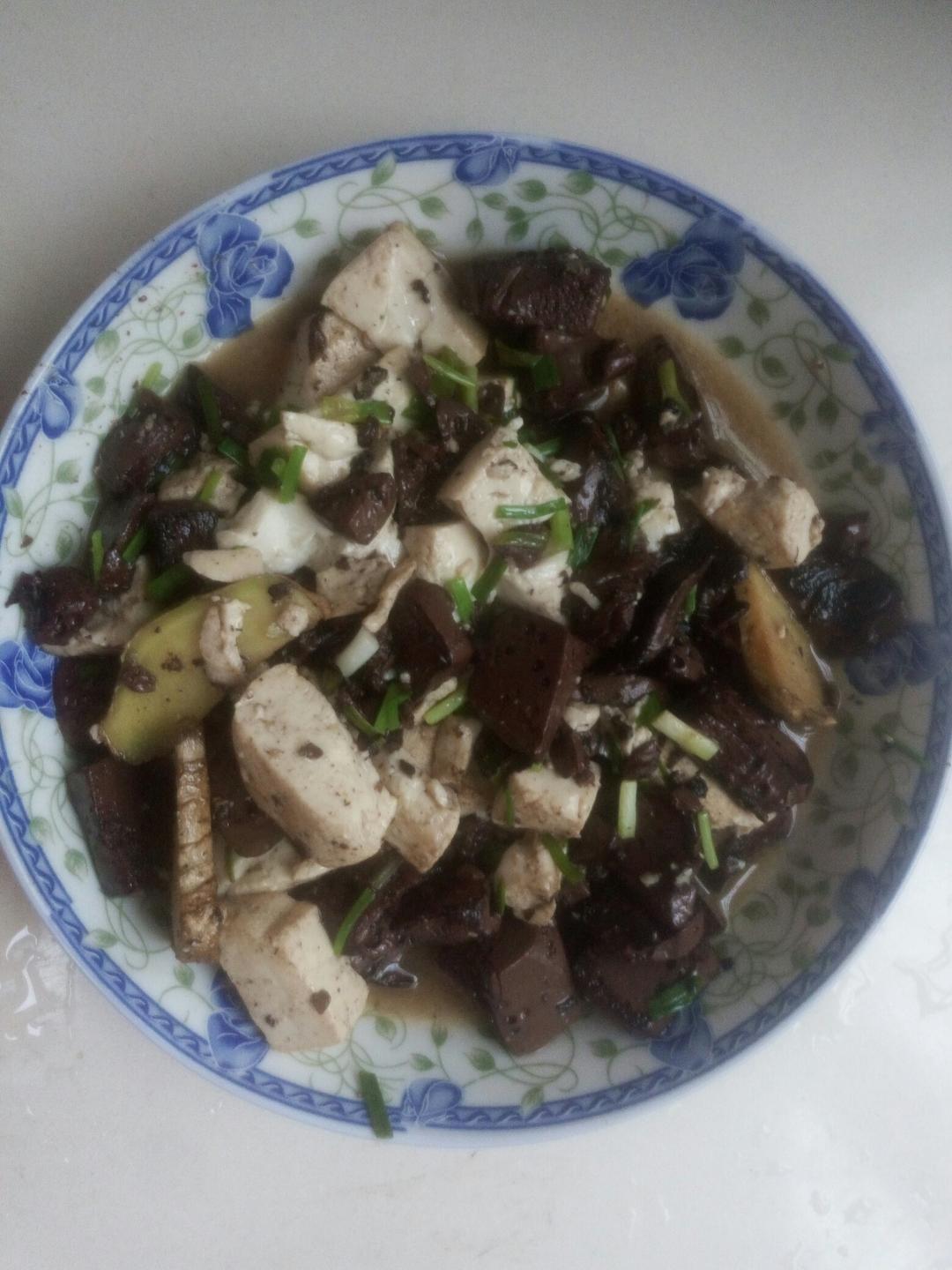 猪血豆腐