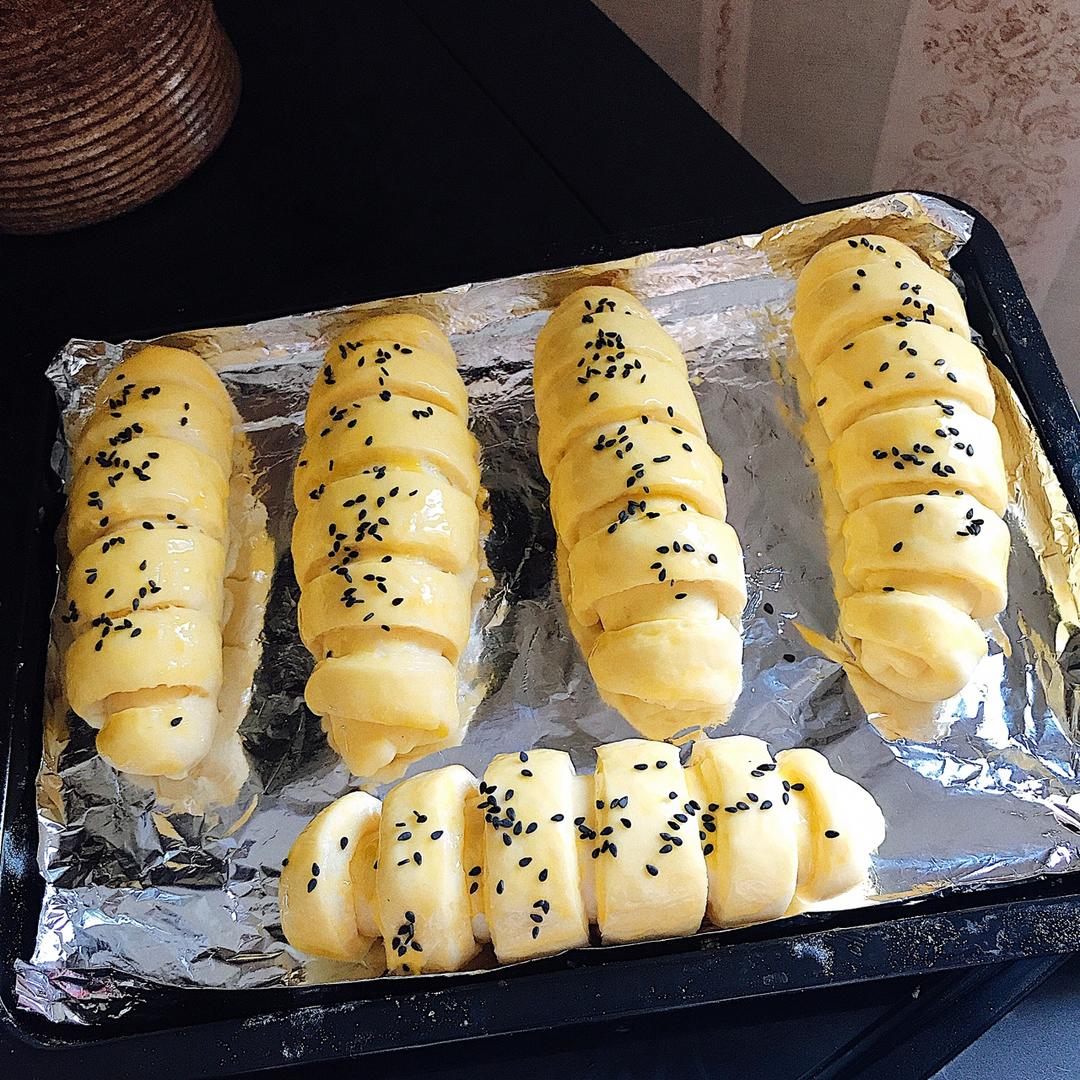 毛毛虫肉松面包
