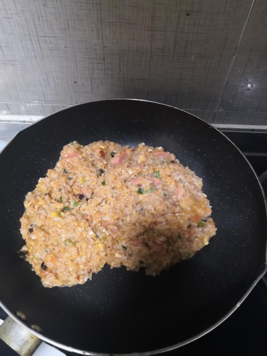 老干妈炒饭的做法