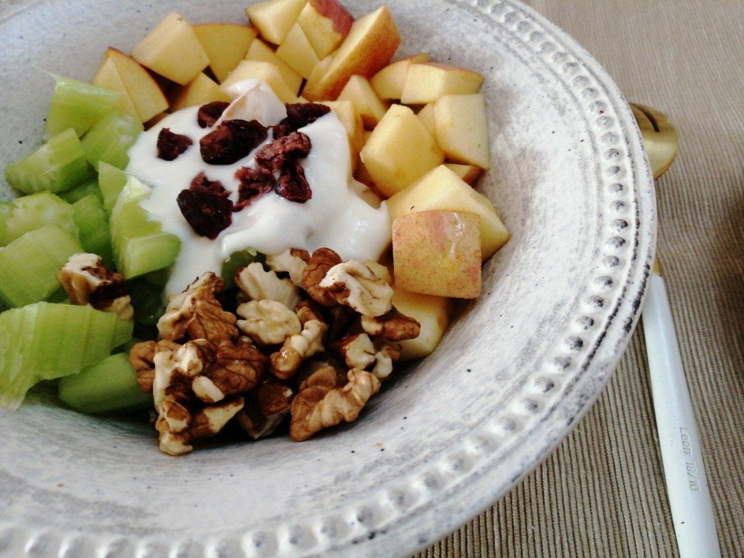 致敬经典：华尔道夫沙拉