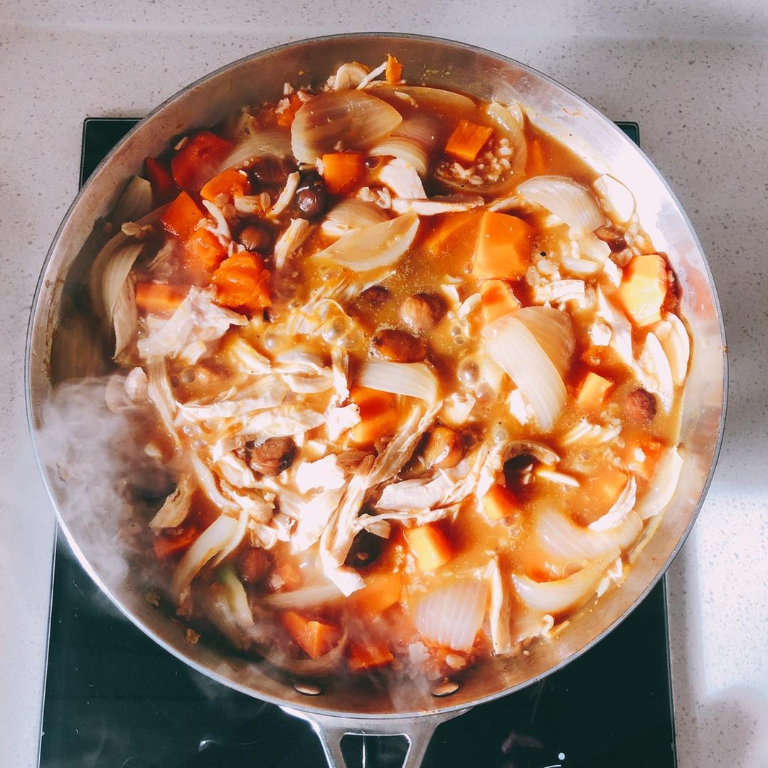 南瓜栗子鸡汤丨健康·三餐