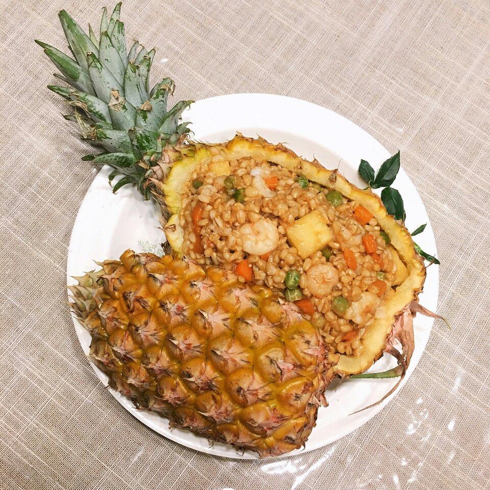 虾仁菠萝炒饭