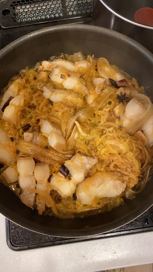 东北酸菜猪肉炖粉条