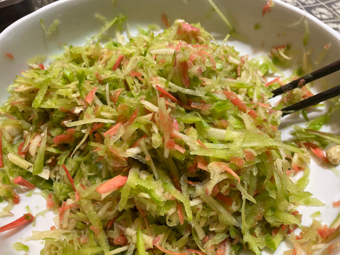 夏至美味苹果萝卜沙拉