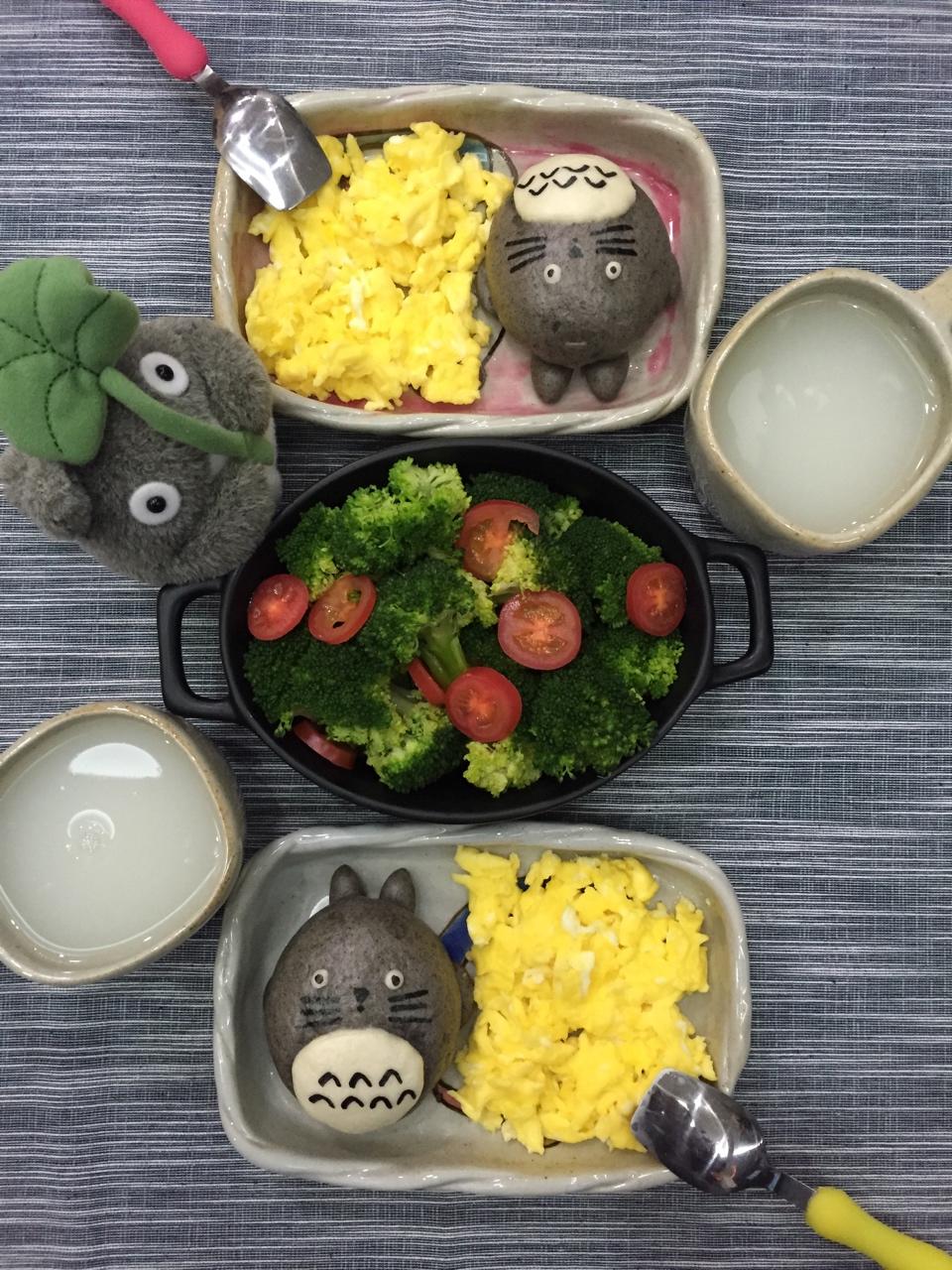 龙猫家族豆沙包