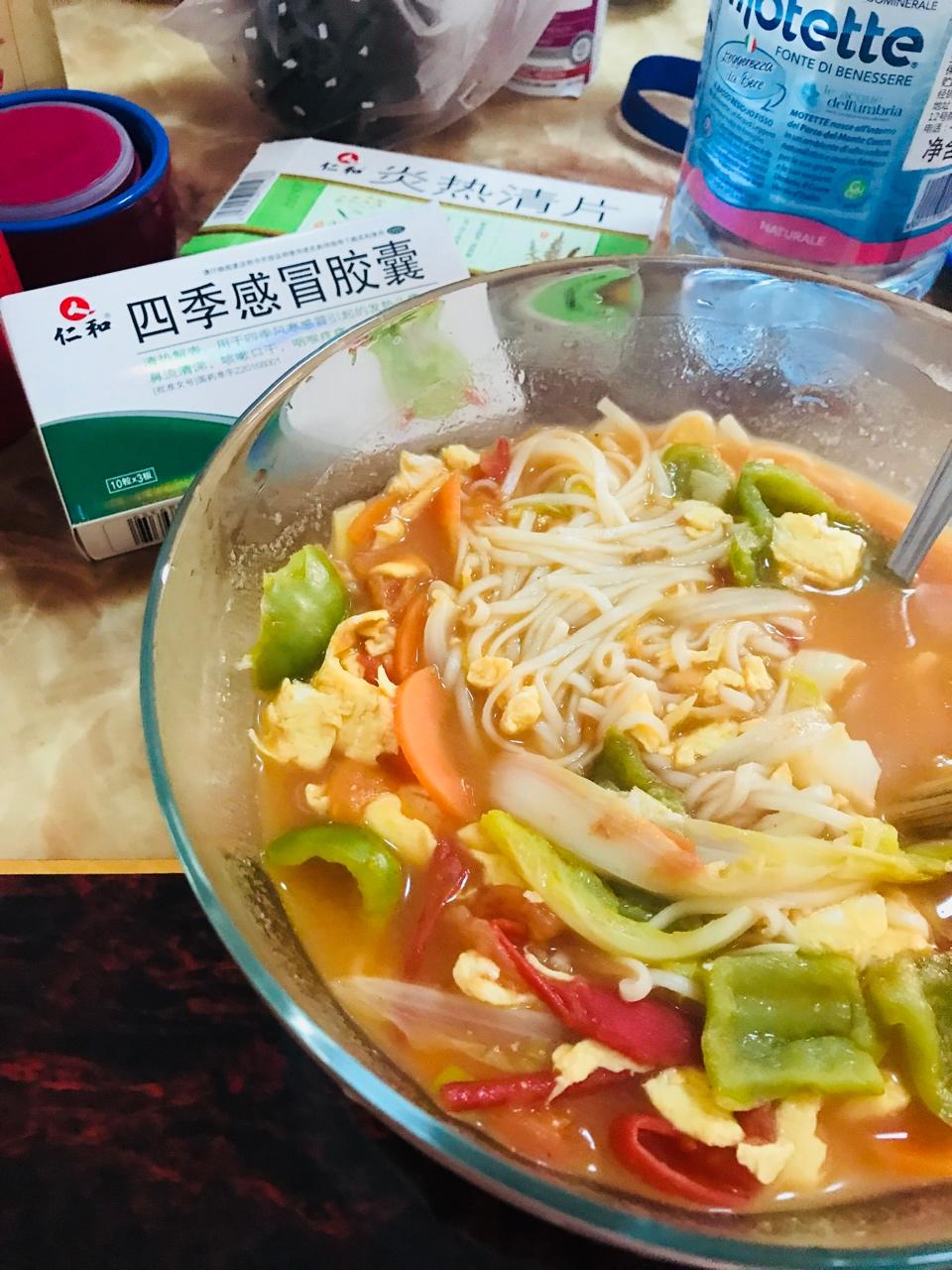 西红柿青椒鸡蛋面