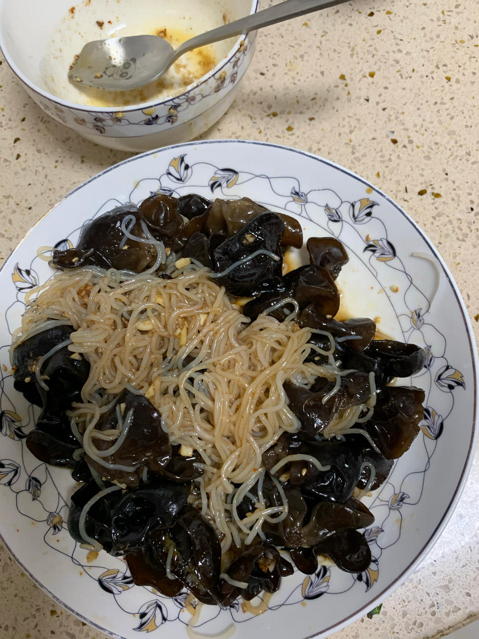 酸辣爽口❗️低脂巨好吃不怕胖的凉拌魔芋丝～