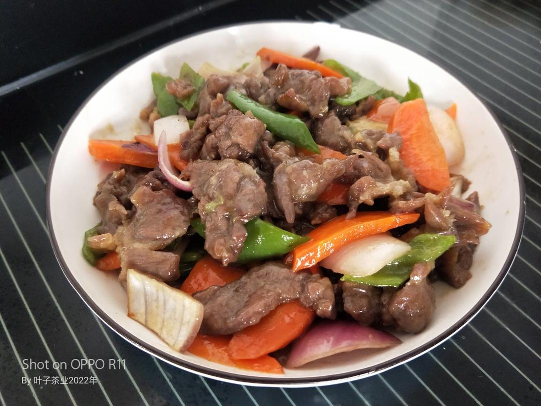 小炒牛肉（肉嫩味香）
