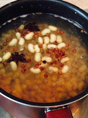 芥菜疙瘩炒黄豆的做法 步骤3