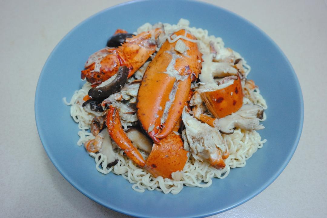 芝士焗龙虾（伊面铺底）