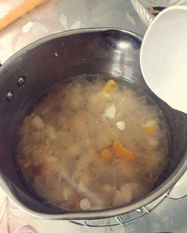 马蹄银耳汤