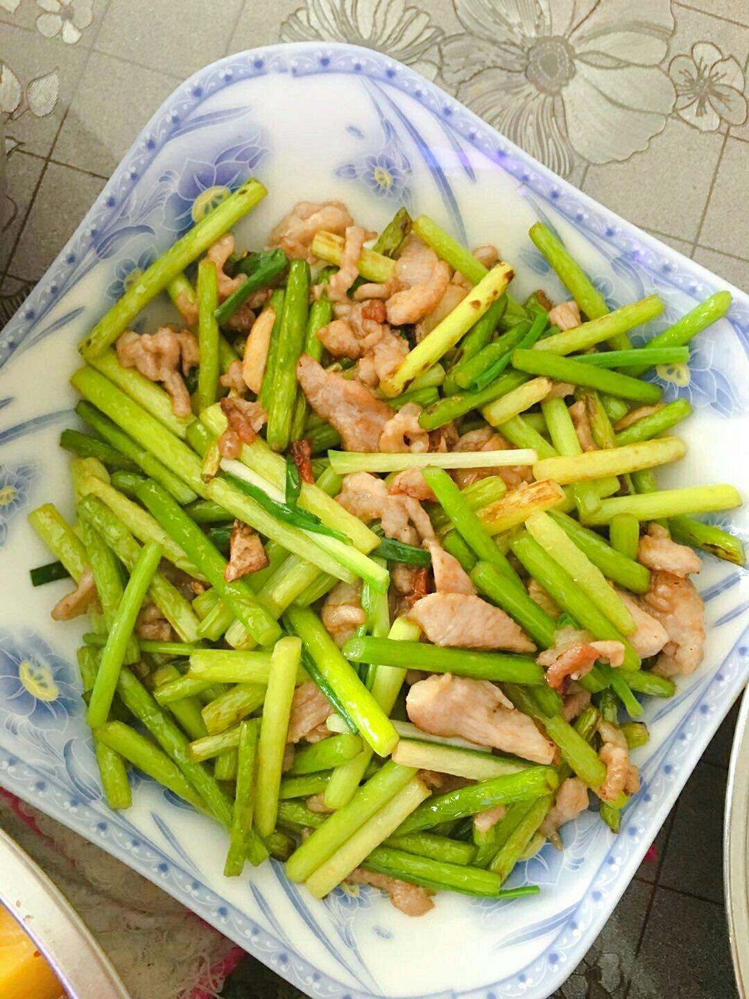蒜苔炒肉丝