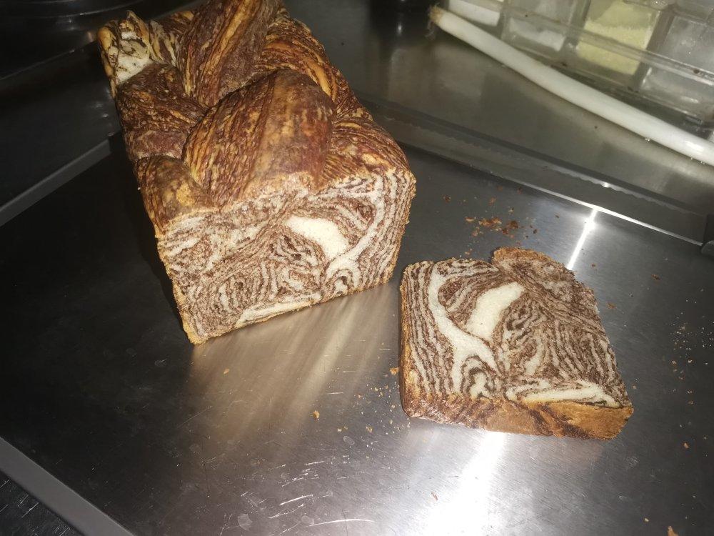 “手工”大理石土司，美得不像话