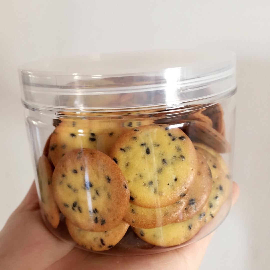 小时候的味道 — 芝麻鸡蛋薄脆饼干