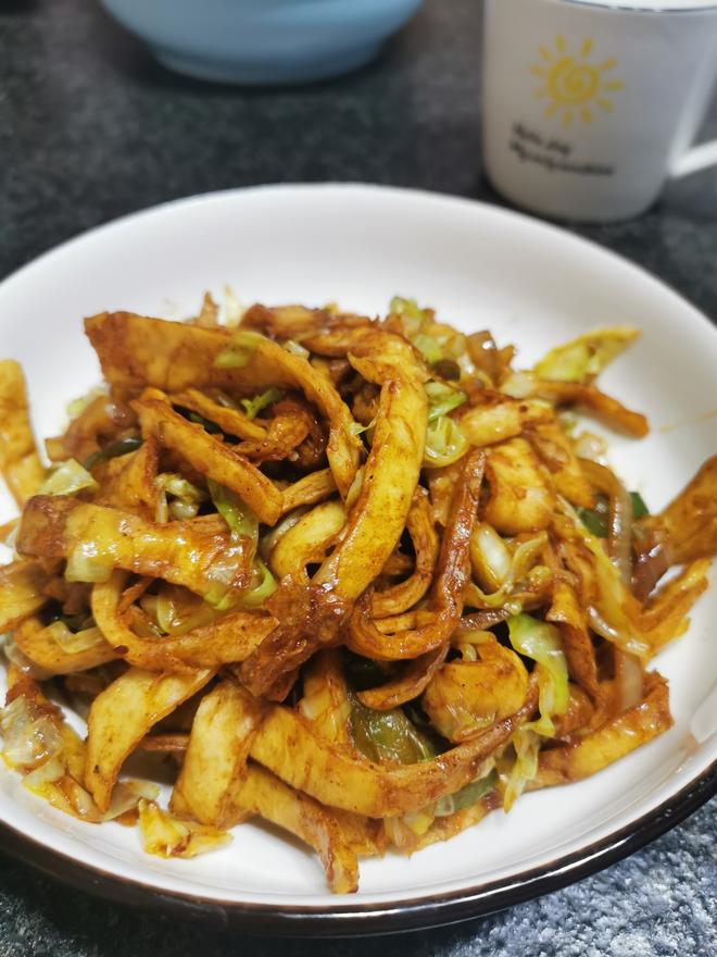 【炒饼丝的做法步骤图,炒饼丝怎么做好吃】慢慢点儿_下厨房