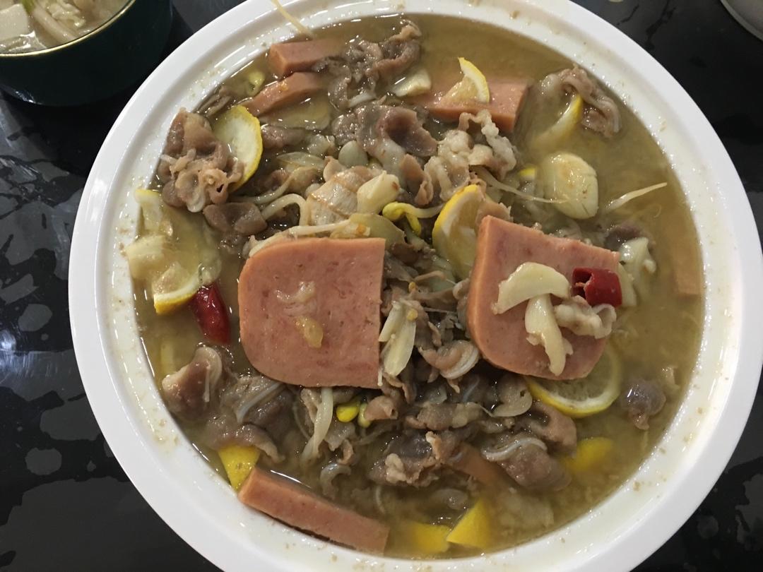 酸汤肥牛