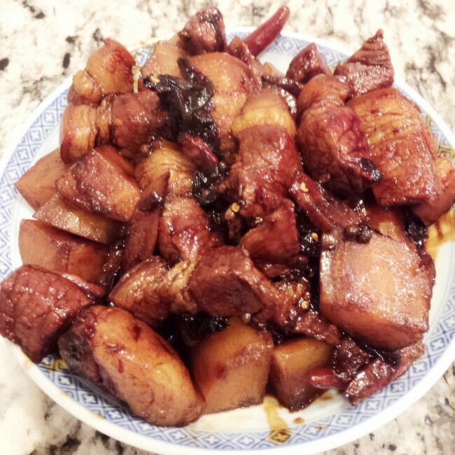 红烧肉炖土豆