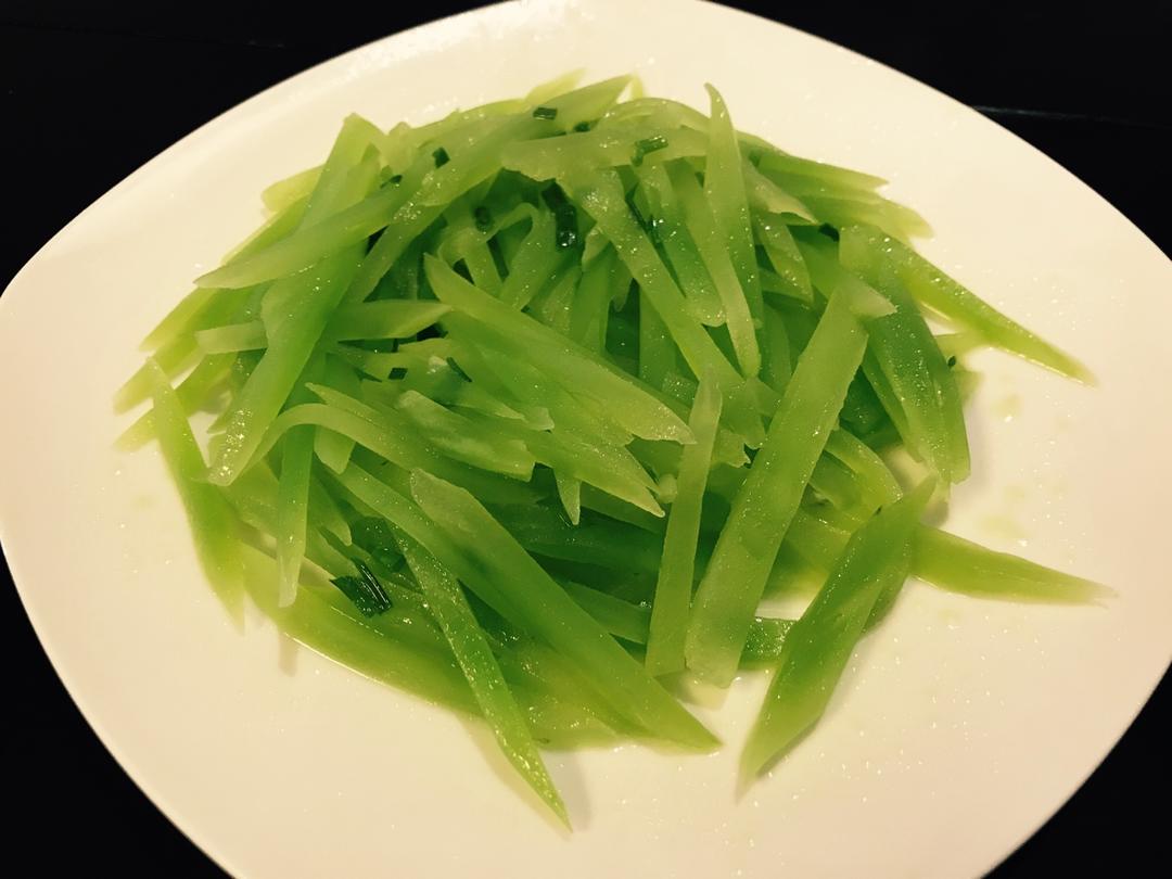 清炒莴笋丝