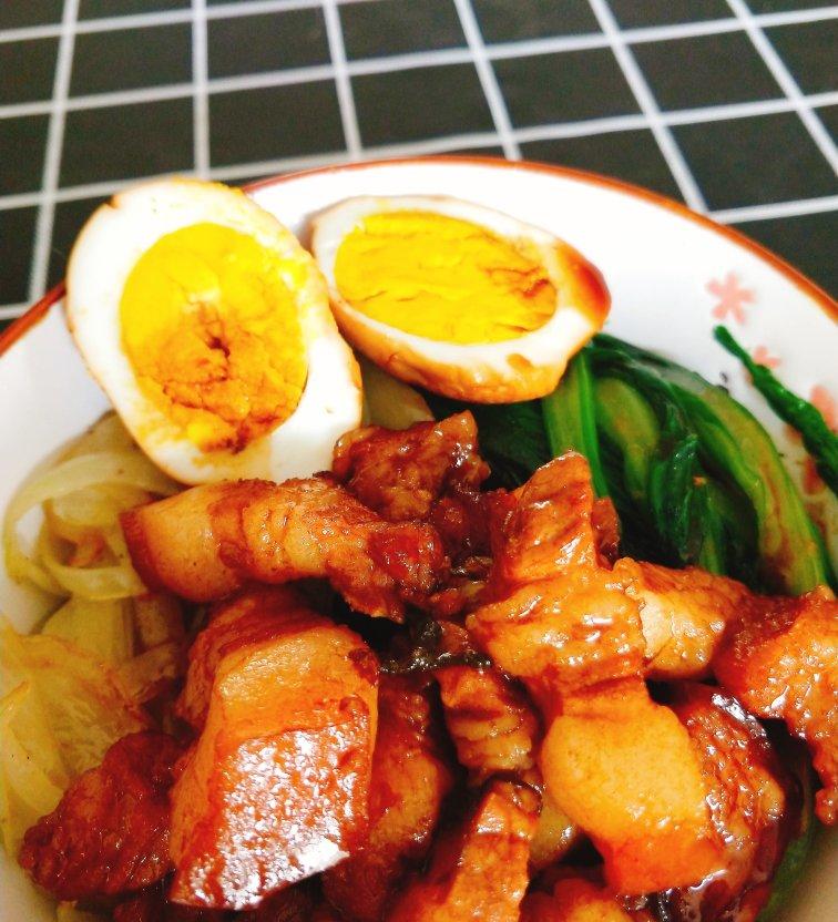【卤肉饭】