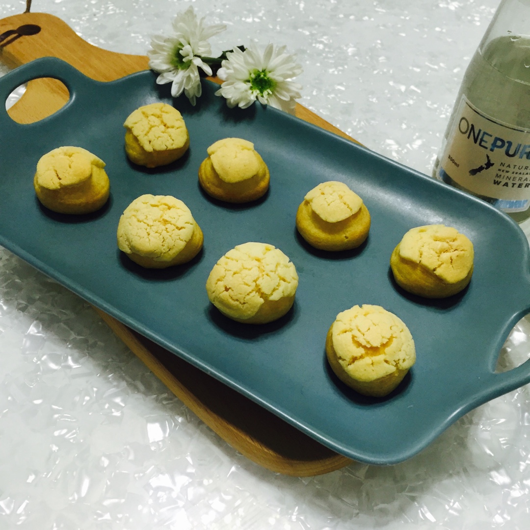 酥皮奶油泡芙--#皮黑森林#