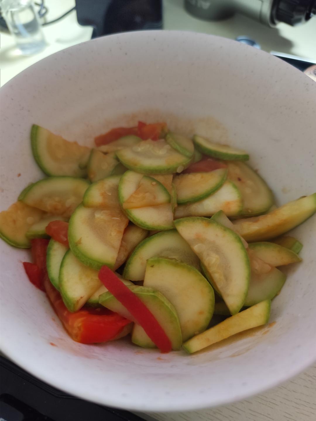 西红柿炒西葫芦