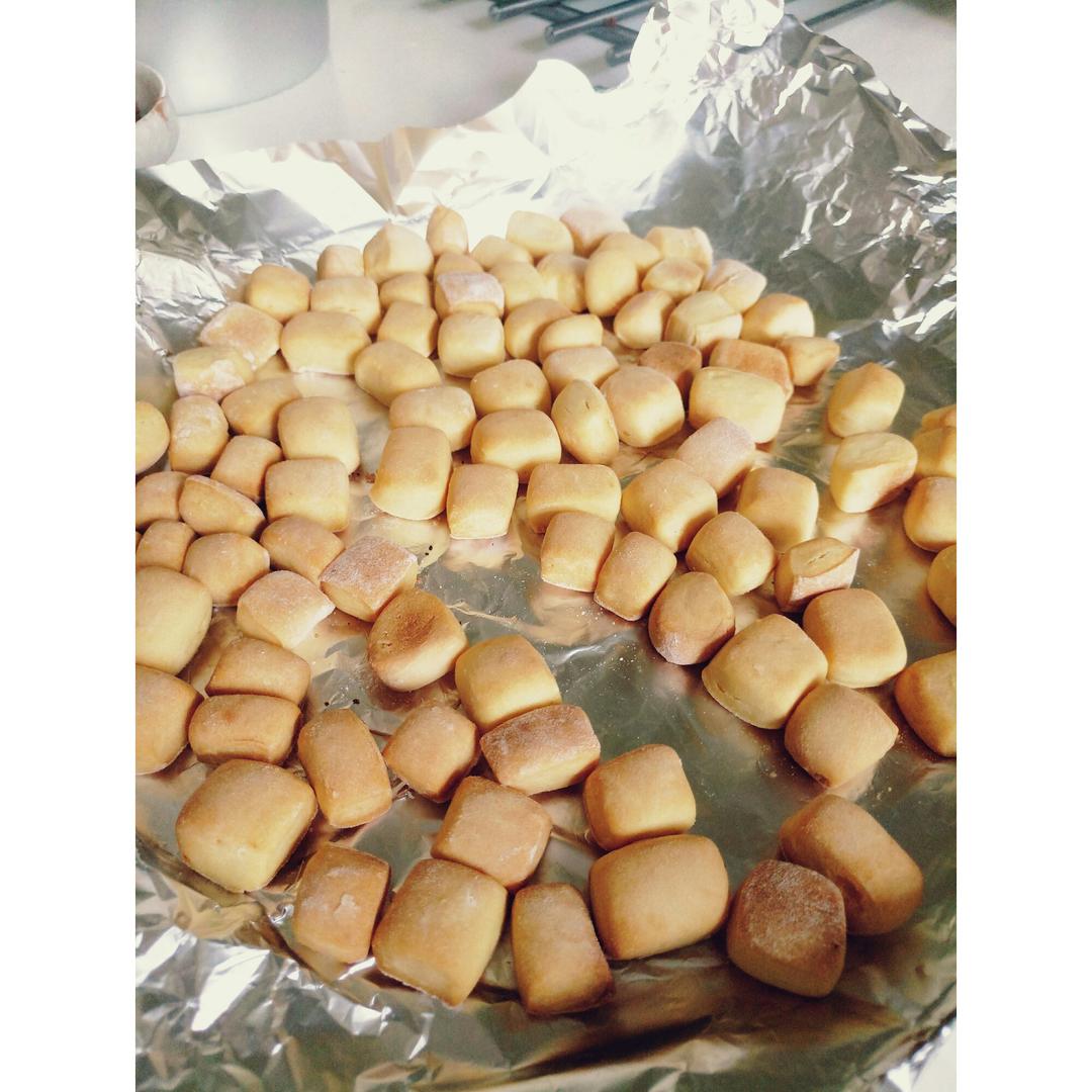 小石头饼干。