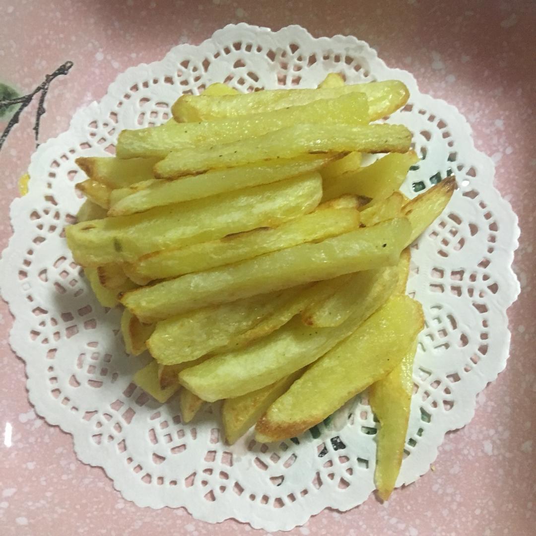 谁说孩子不能吃薯条？别人家孩子吃薯条也健康！
婴儿烤箱版薯条