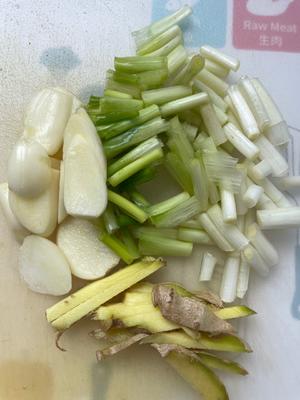 儿童卡通牛肉土豆咖喱饭的做法 步骤1