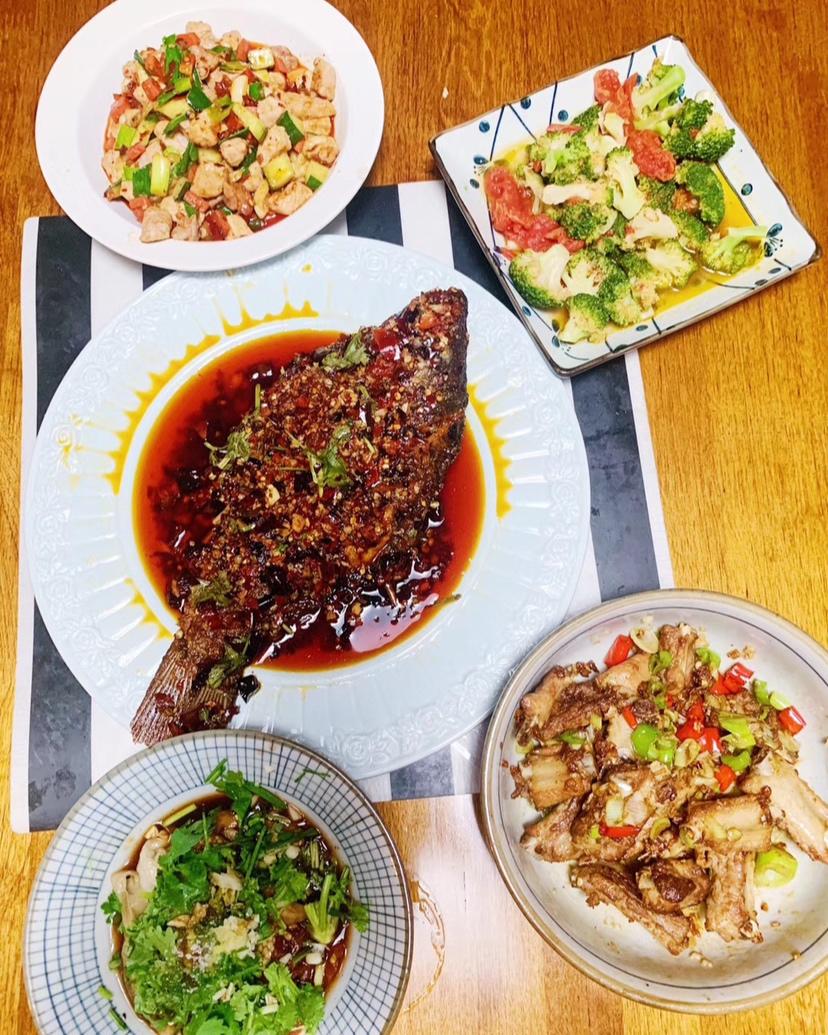 蒜香排骨 Garlic Pork Ribs