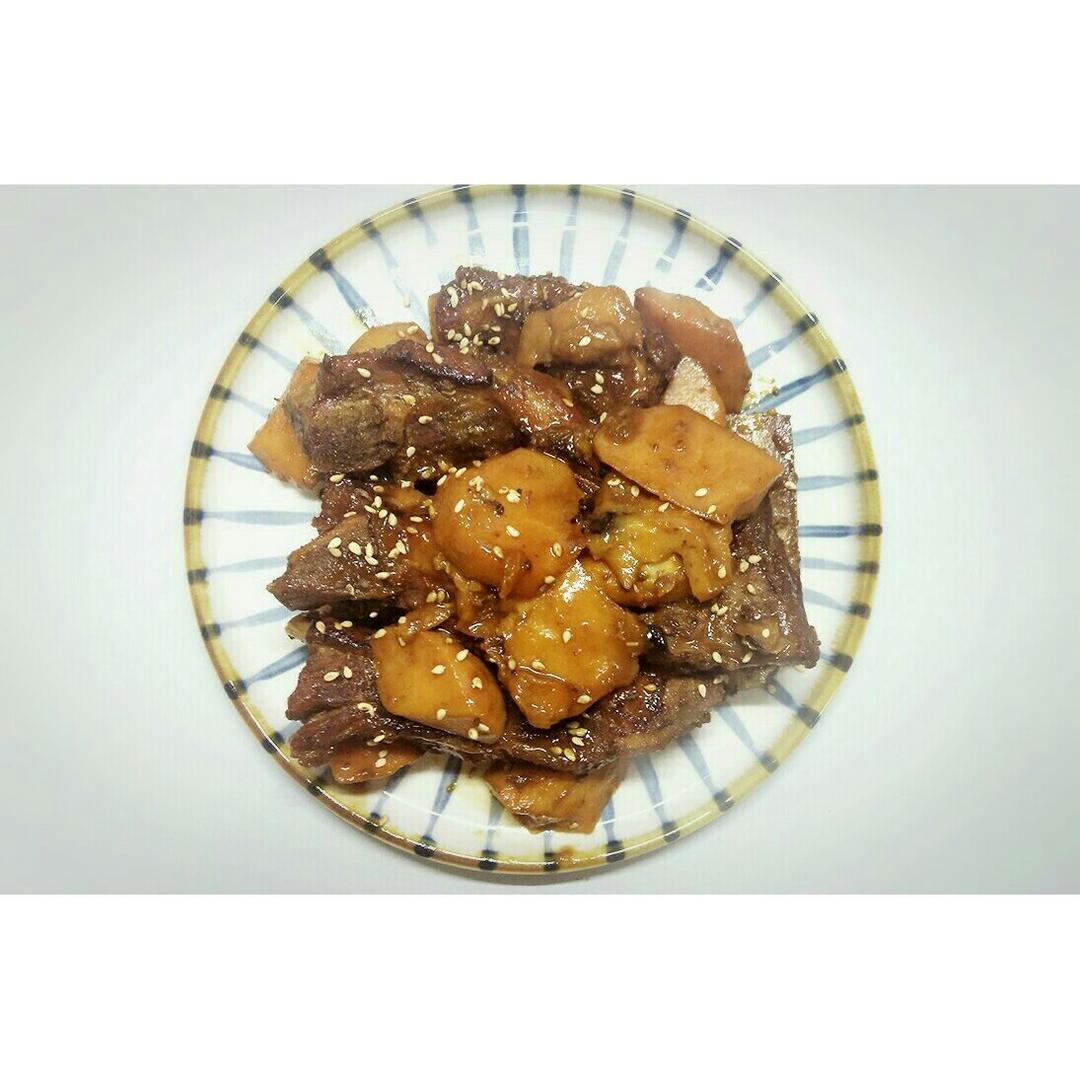 芋头烧排骨
