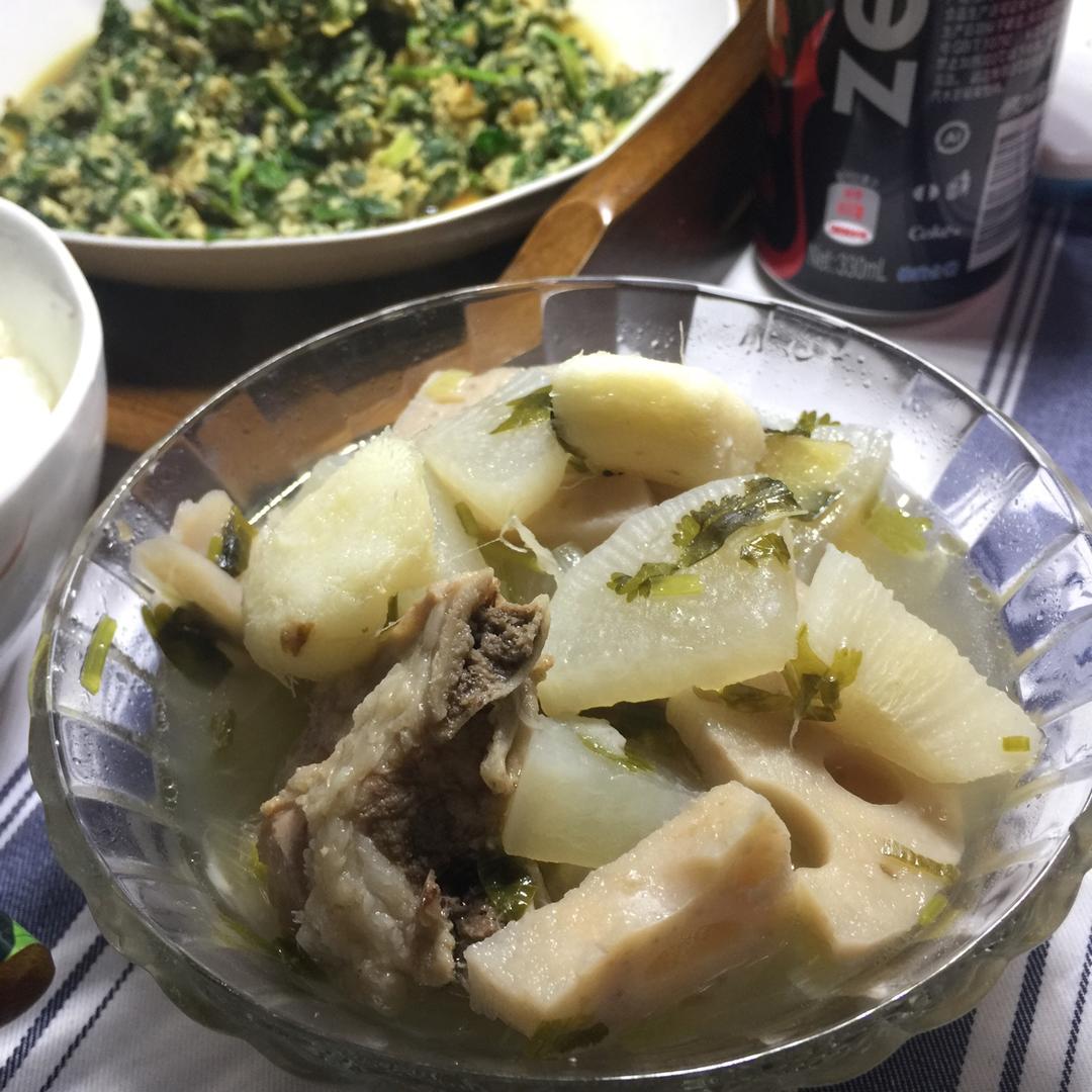 排骨山药汤
