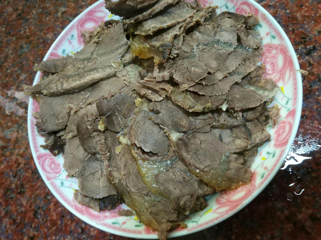 卤牛肉