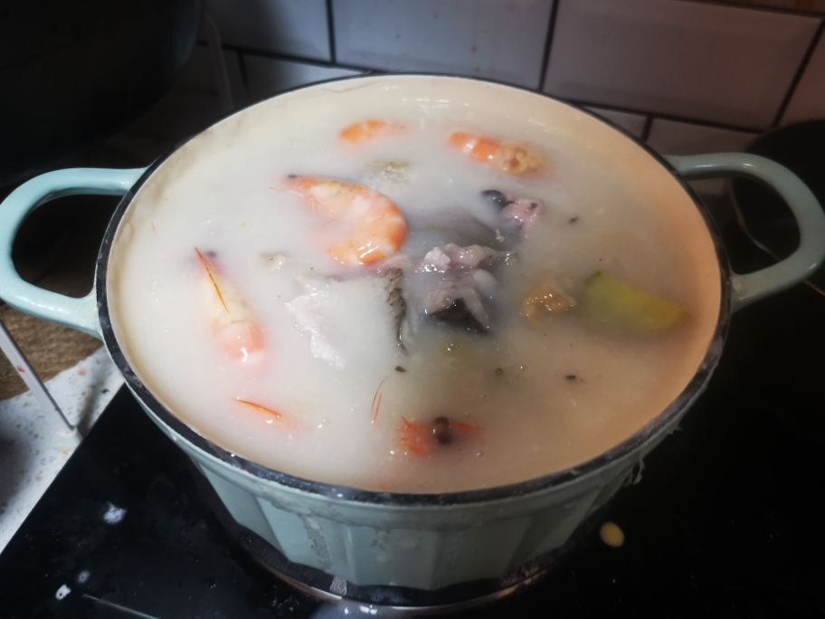 北鼎珐琅铸铁锅之鸡肉海鲜粥的做法 步骤8
