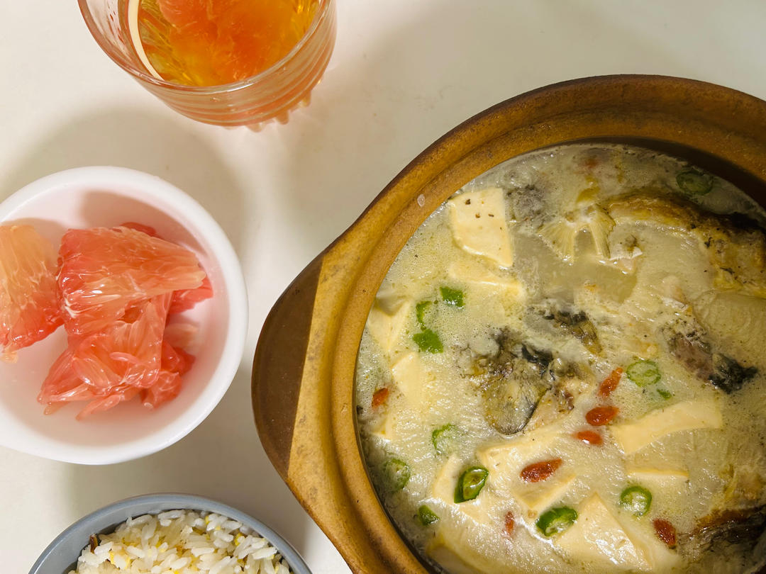 奶白鲫鱼豆腐汤|一条鱼最后的温柔