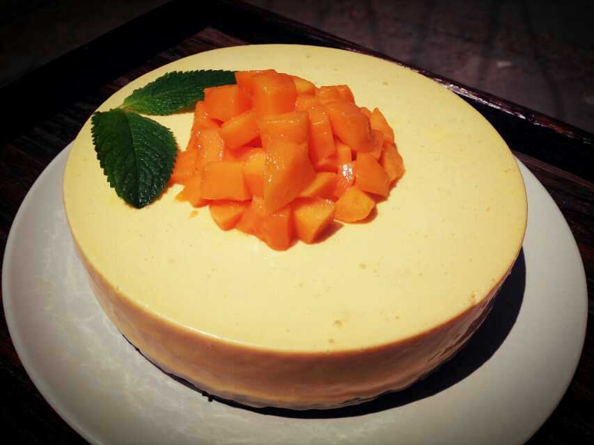 芒果冻奶酪慕斯蛋糕