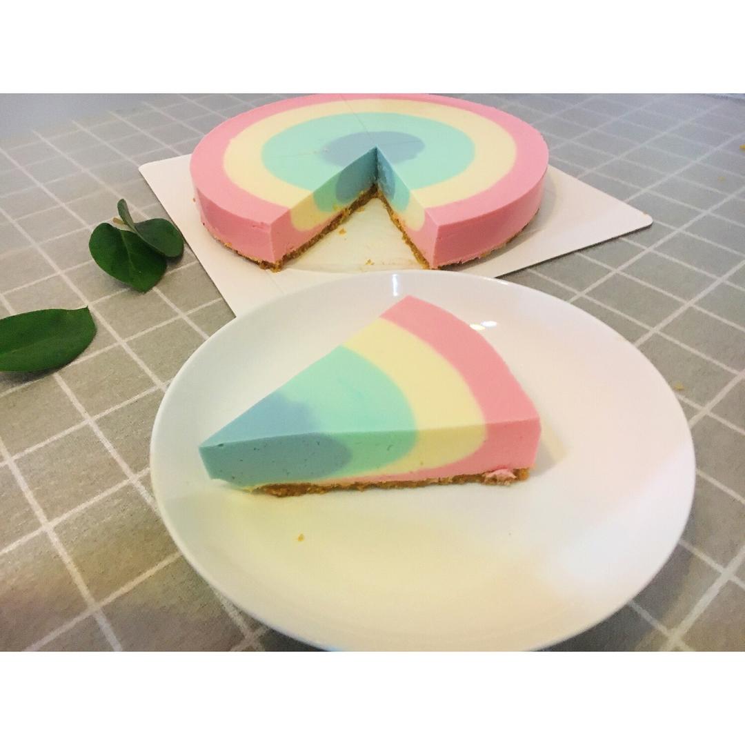 彩虹慕斯蛋糕