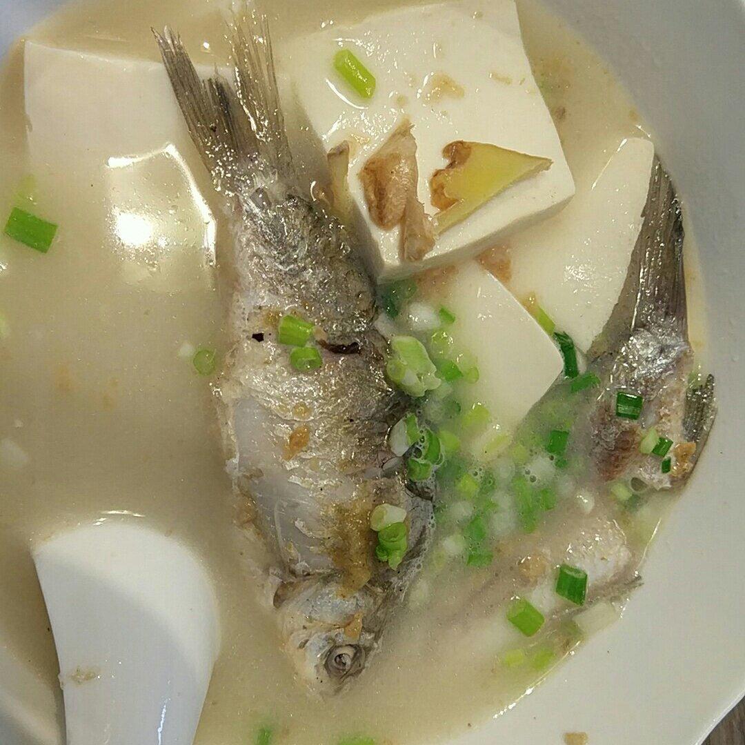 鲫鱼豆腐汤