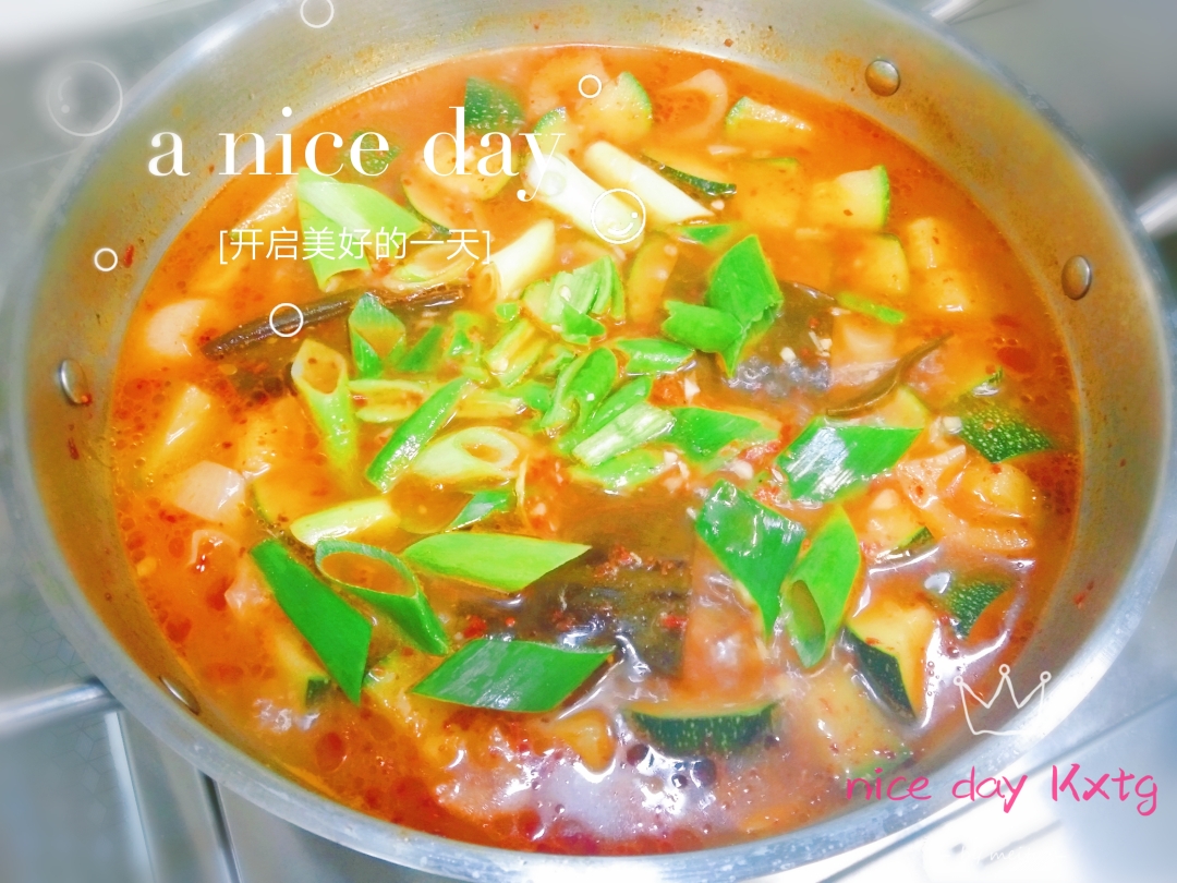 用料简单 新鲜时蔬 韩式【西葫芦汤】的做法