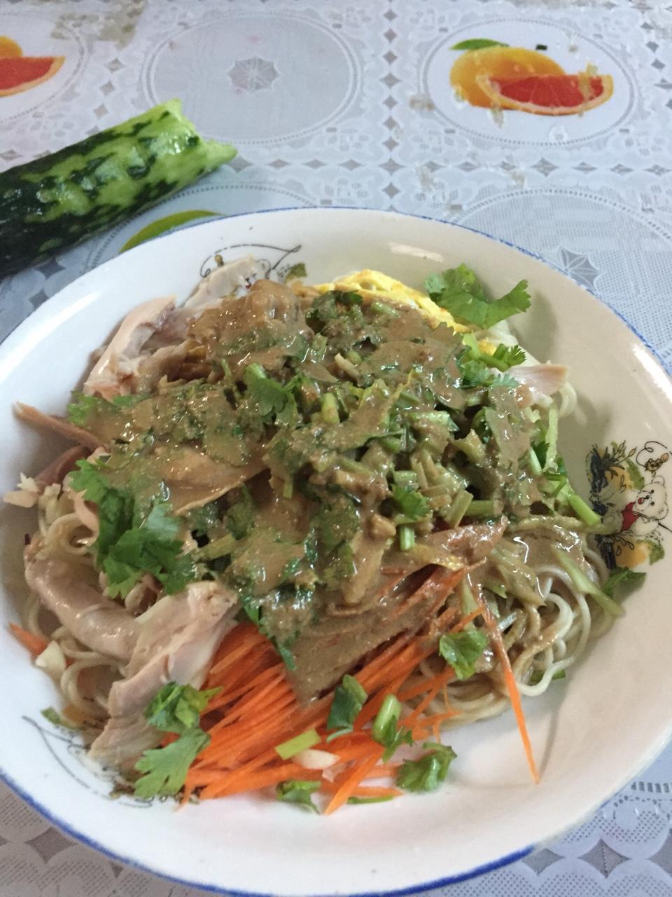 麻酱鸡丝凉面